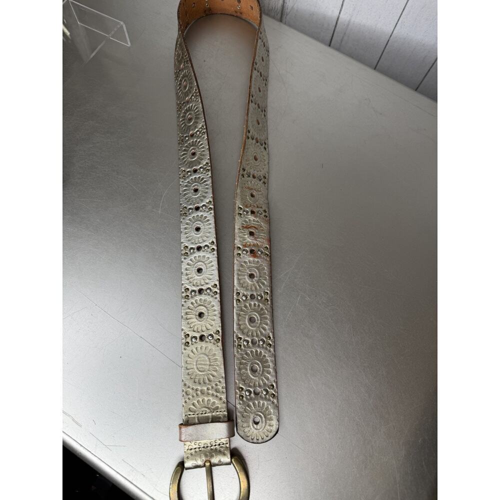 Fossil Gold Floral Metallic Leather Belt Buckle Size Large Boho Statement Y2K - Picture 4 of 4